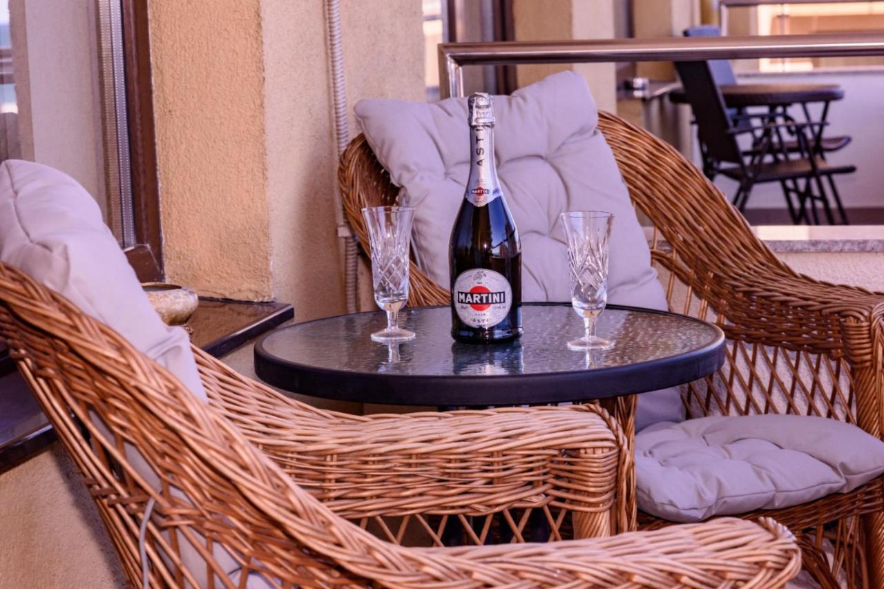 Appartamento Theo Summerland Seaview Mamaia Esterno foto