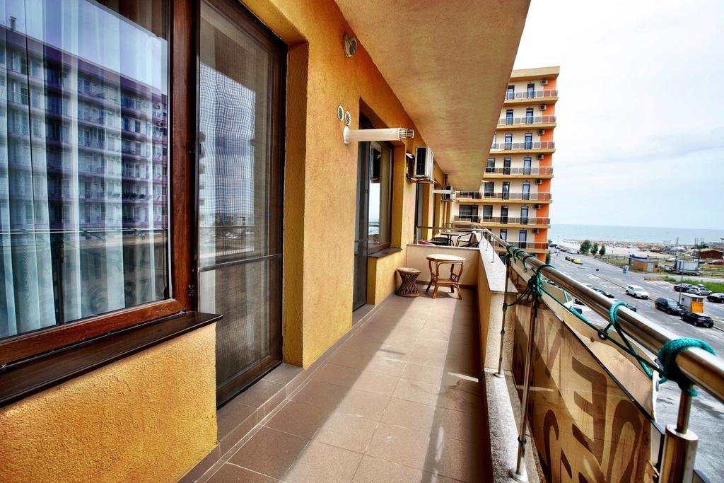 Appartamento Theo Summerland Seaview Mamaia Esterno foto