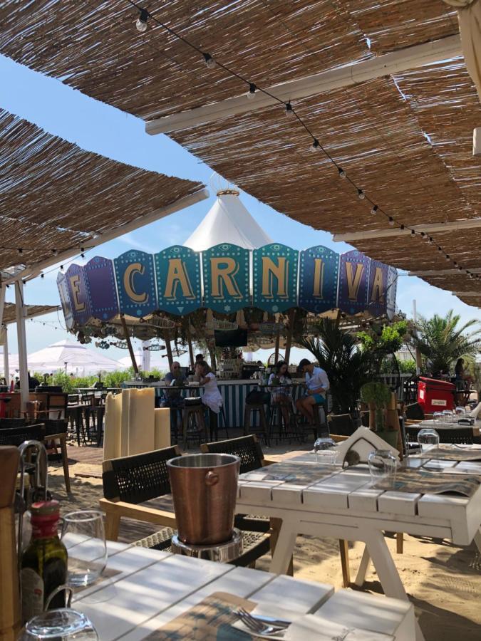 Appartamento Theo Summerland Seaview Mamaia Esterno foto